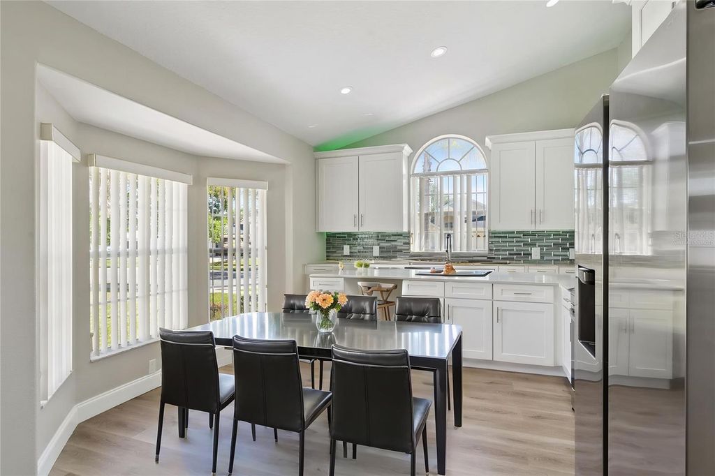 Image 4 of property listing at 15932 ROBIN HILL LOOP, Clermont, FL 34714