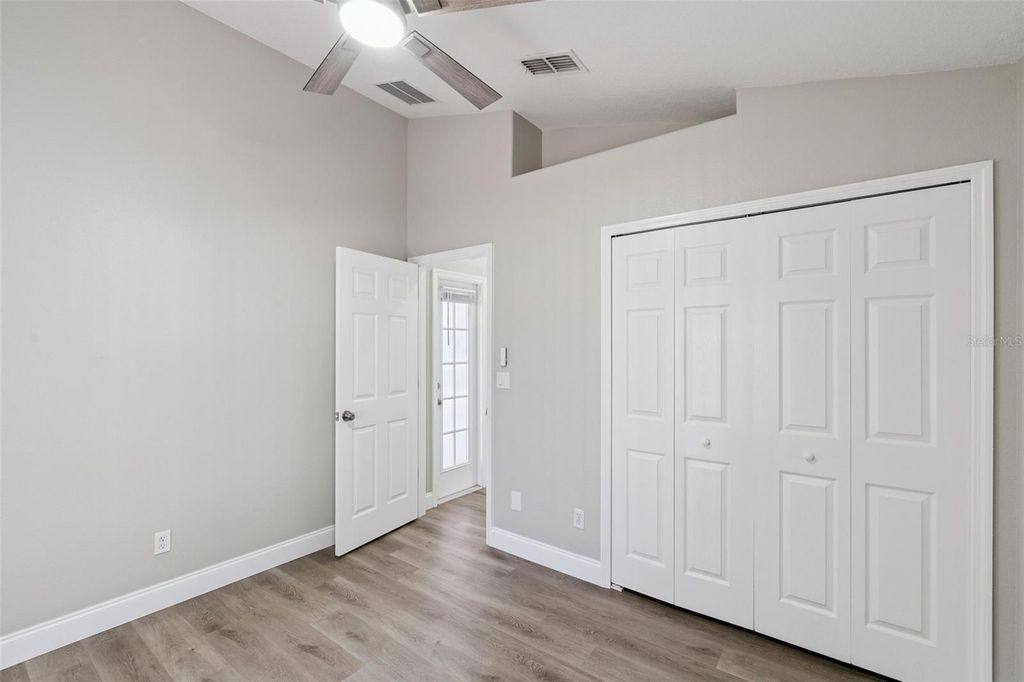 Image 32 of property listing at 15932 ROBIN HILL LOOP, Clermont, FL 34714