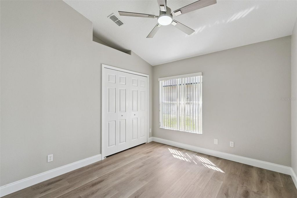 Image 37 of property listing at 15932 ROBIN HILL LOOP, Clermont, FL 34714