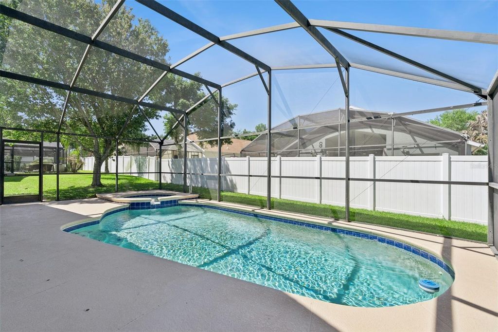 Image 48 of property listing at 15932 ROBIN HILL LOOP, Clermont, FL 34714