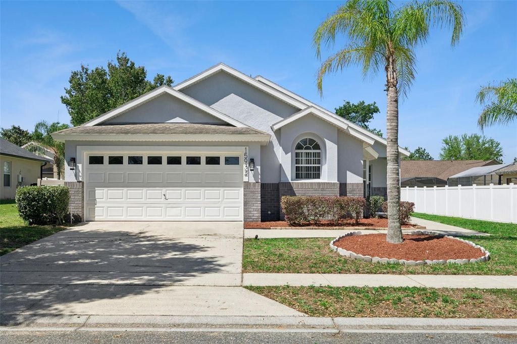 Image 53 of property listing at 15932 ROBIN HILL LOOP, Clermont, FL 34714