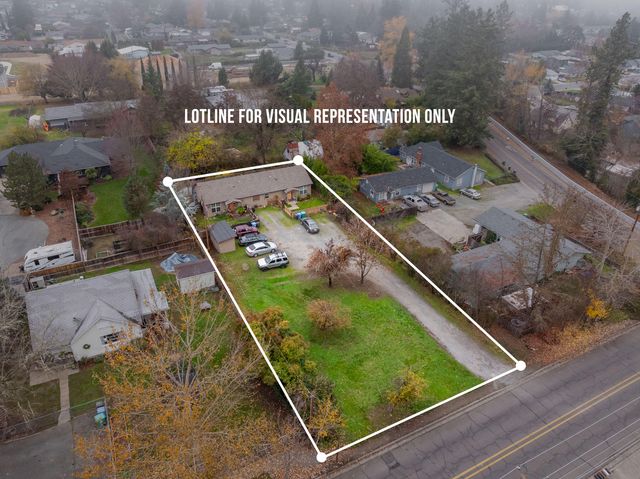 1848 Cloverlawn Drive, Grants Pass, OR 97527