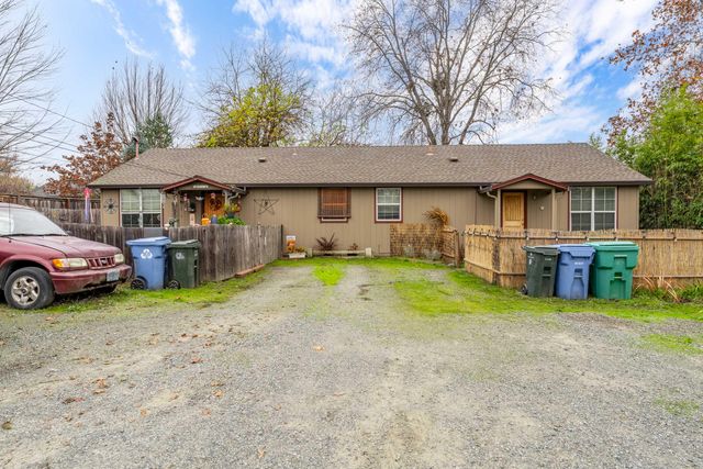 1848 Cloverlawn Drive, Grants Pass, OR 97527