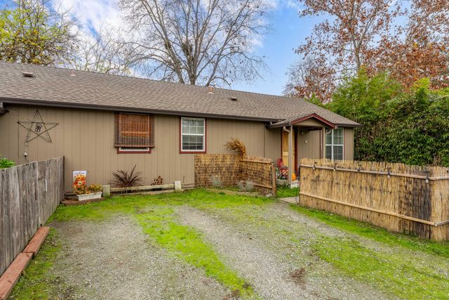 1848 Cloverlawn Drive, Grants Pass, OR 97527