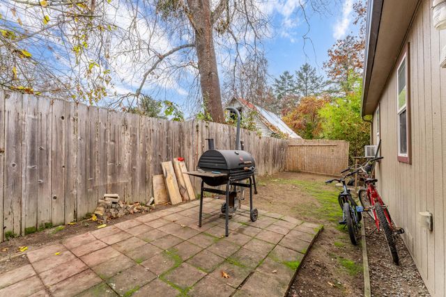 1848 Cloverlawn Drive, Grants Pass, OR 97527