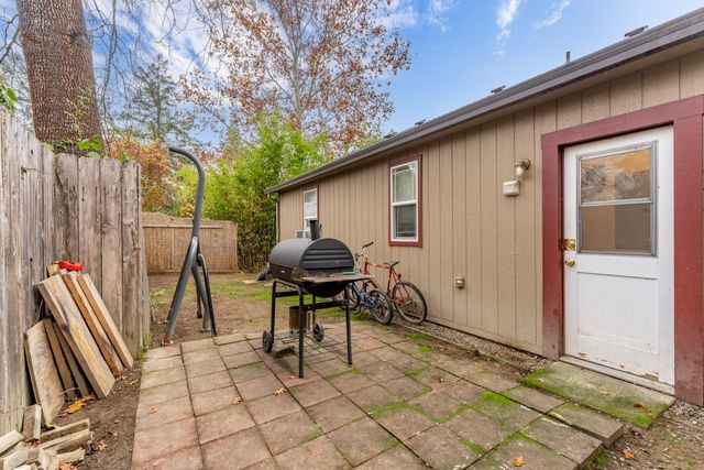 1848 Cloverlawn Drive, Grants Pass, OR 97527