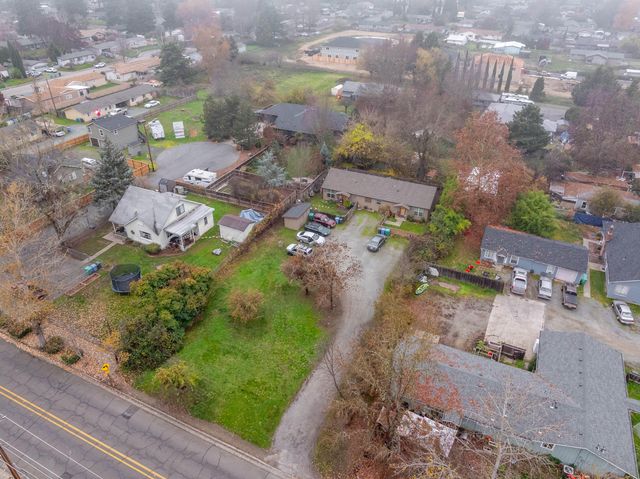 1848 Cloverlawn Drive, Grants Pass, OR 97527