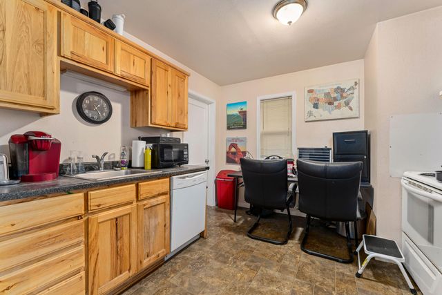 1848 Cloverlawn Drive, Grants Pass, OR 97527