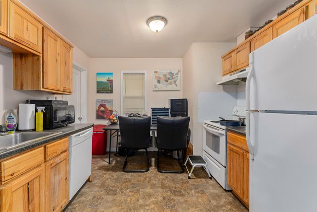 1848 Cloverlawn Drive, Grants Pass, OR 97527