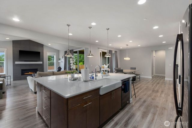 1113 25th Avenue Ct SW, Puyallup, WA 98373