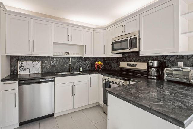 5338 S Fountains Dr Drive S, Lake Worth, FL 33467