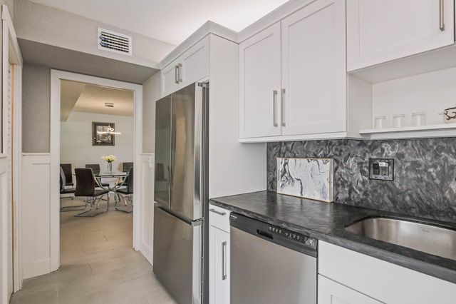 5338 S Fountains Dr Drive S, Lake Worth, FL 33467