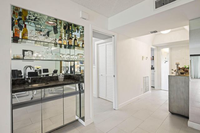 5338 S Fountains Dr Drive S, Lake Worth, FL 33467