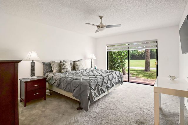 5338 S Fountains Dr Drive S, Lake Worth, FL 33467