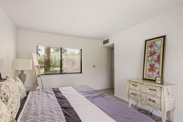 5338 S Fountains Dr Drive S, Lake Worth, FL 33467