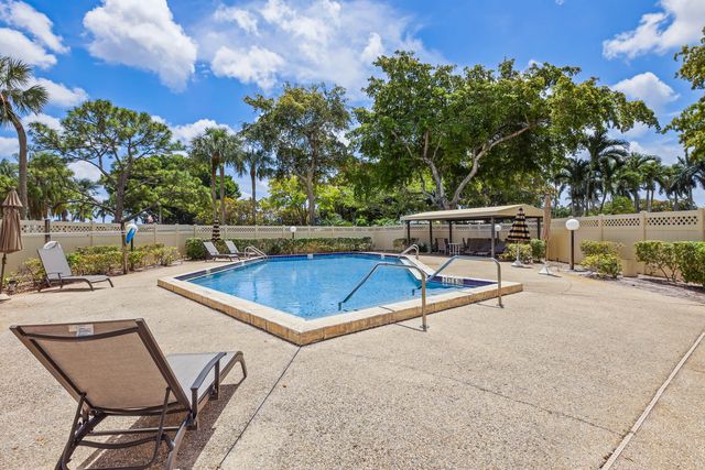 5338 S Fountains Dr Drive S, Lake Worth, FL 33467