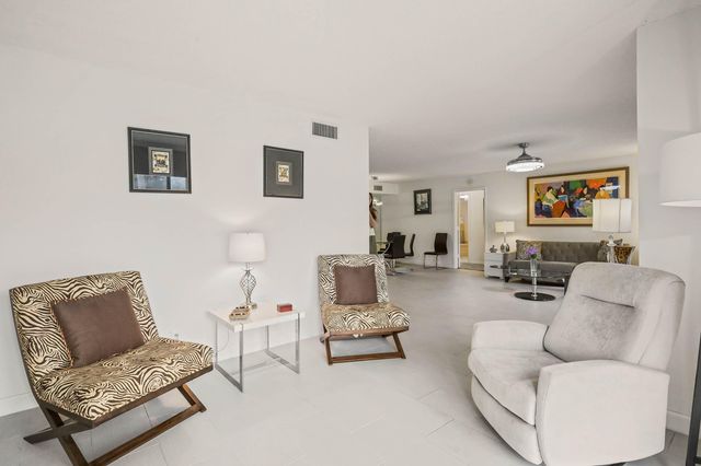 5338 S Fountains Dr Drive S, Lake Worth, FL 33467