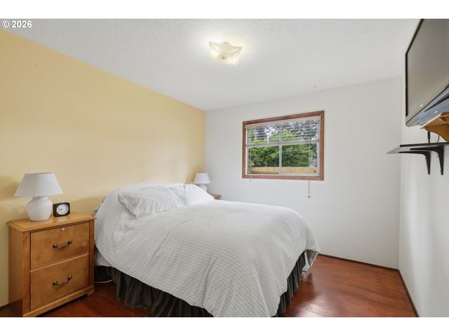 12519 Se ELLIS St, Portland, OR 97236