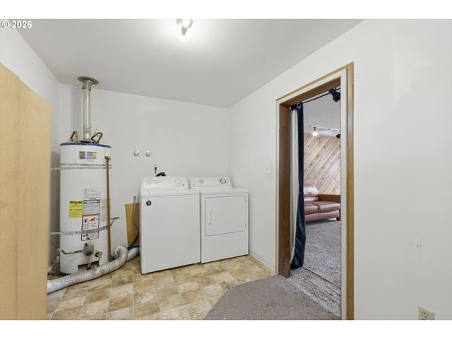 12519 Se ELLIS St, Portland, OR 97236