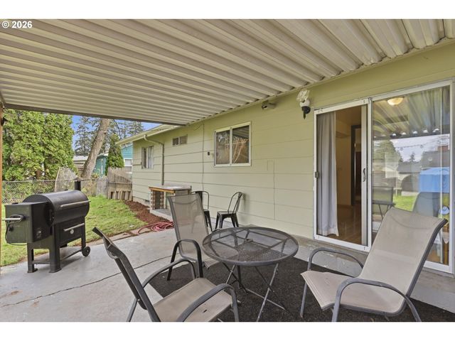 12519 Se ELLIS St, Portland, OR 97236