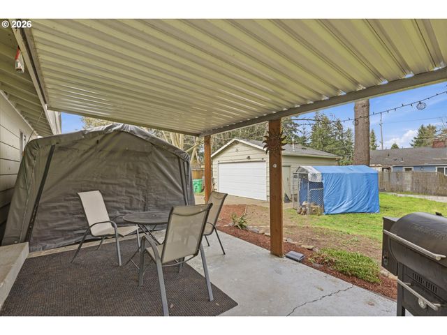 12519 Se ELLIS St, Portland, OR 97236