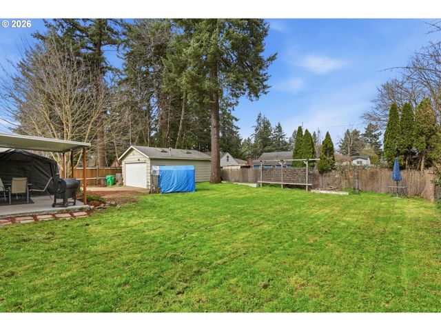 12519 Se ELLIS St, Portland, OR 97236