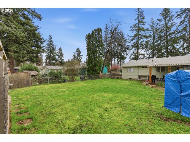 12519 Se ELLIS St, Portland, OR 97236