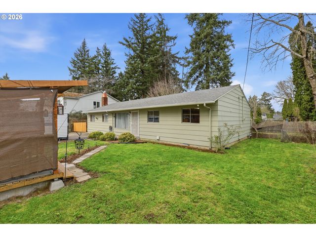 12519 Se ELLIS St, Portland, OR 97236