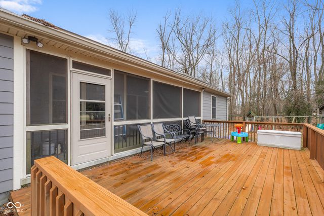 737 Enos Road, Seymour, IN 47274