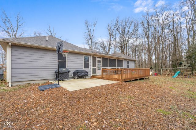 737 Enos Road, Seymour, IN 47274