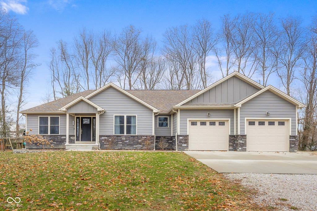 737 Enos Road, Seymour, IN 47274