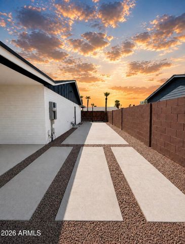 2934 W HARTFORD Drive, Phoenix, AZ 85053