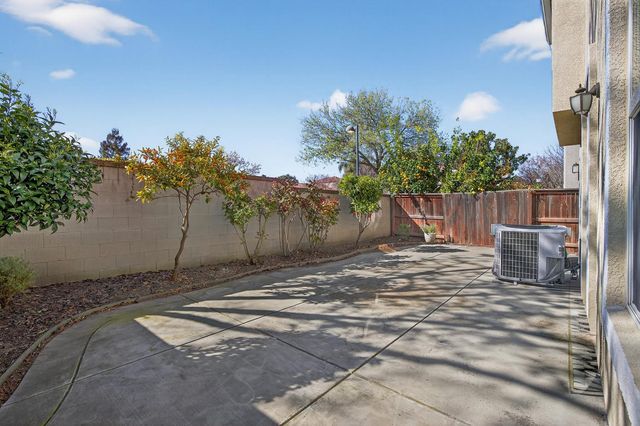 3032 Dusty Ct, Stockton, CA 95209