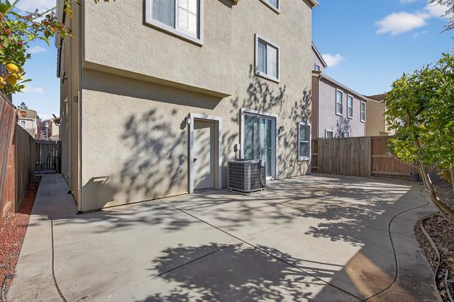 3032 Dusty Ct, Stockton, CA 95209