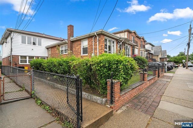 209 8th Street, Fairview, NJ 07022