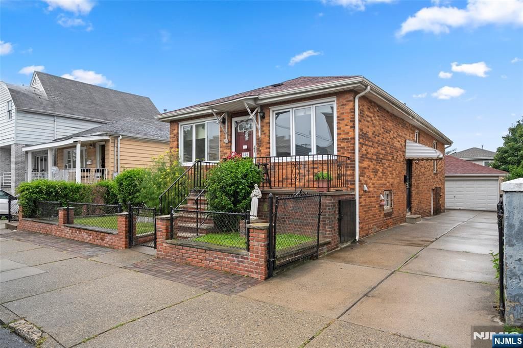 209 8th Street, Fairview, NJ 07022