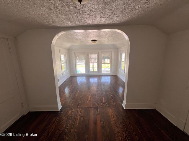 743 S 42nd St, Louisville, KY 40211