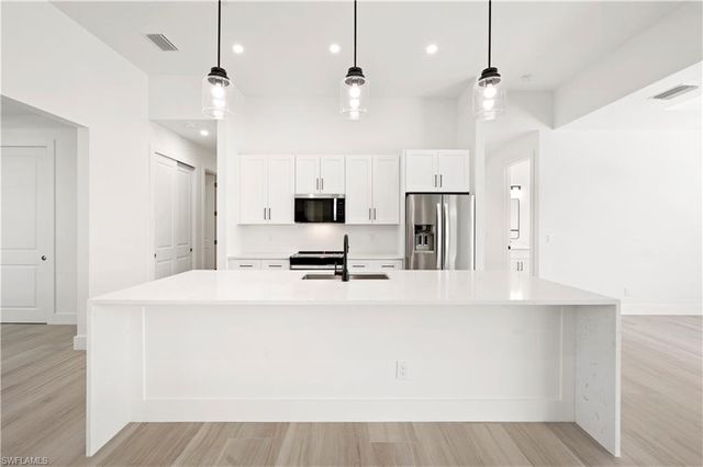 1523 NW 34th AVE, Cape Coral, FL 33993