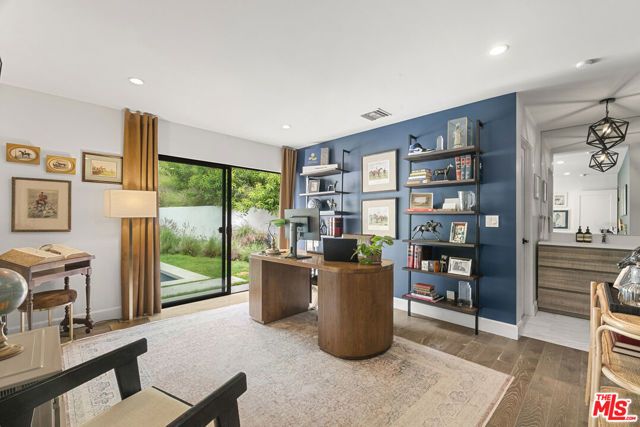 1739 San Ysidro Drive, Beverly Hills, CA 90210