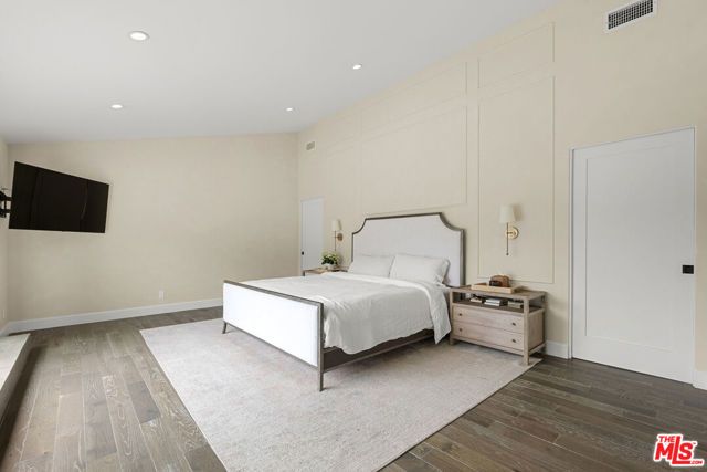 1739 San Ysidro Drive, Beverly Hills, CA 90210