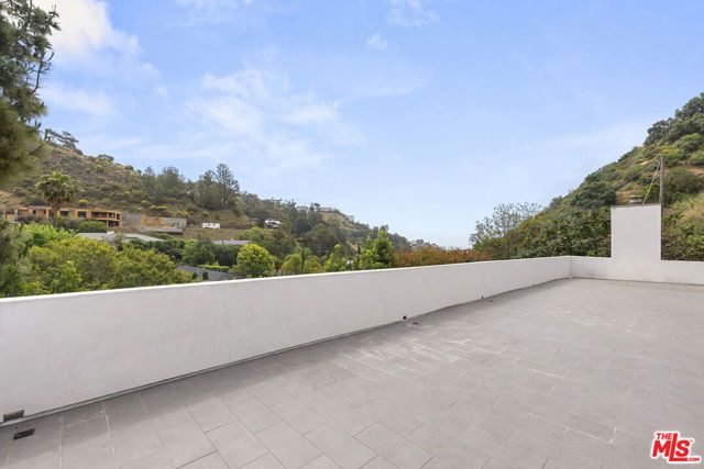 1739 San Ysidro Drive, Beverly Hills, CA 90210