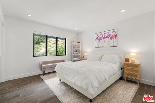 1739 San Ysidro Drive, Beverly Hills, CA 90210