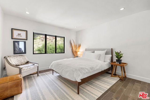 1739 San Ysidro Drive, Beverly Hills, CA 90210