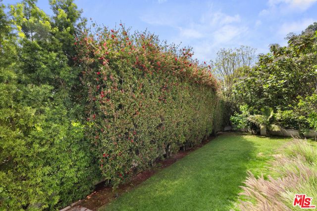 1739 San Ysidro Drive, Beverly Hills, CA 90210