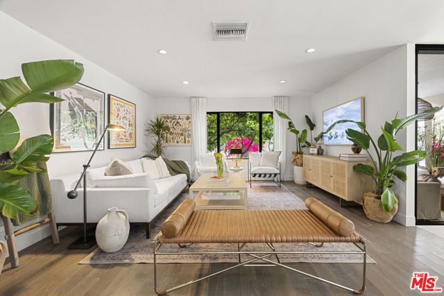 1739 San Ysidro Drive, Beverly Hills, CA 90210