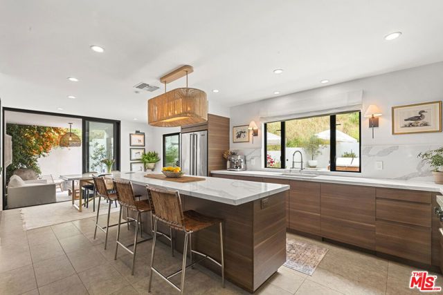 1739 San Ysidro Drive, Beverly Hills, CA 90210