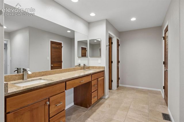 1670 Hill Circle, Colorado Springs, CO 80904