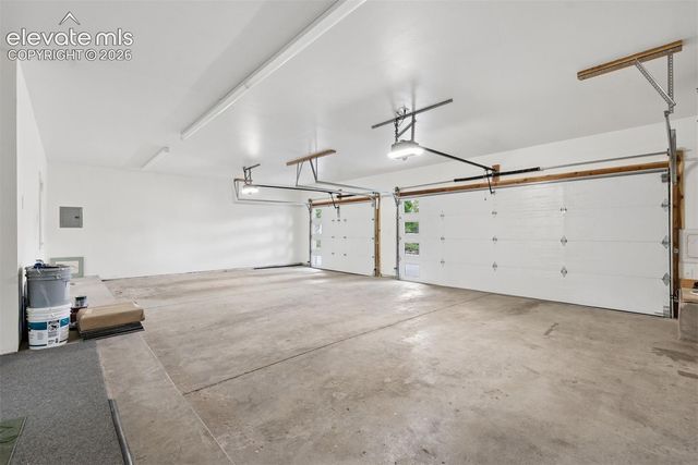 1670 Hill Circle, Colorado Springs, CO 80904