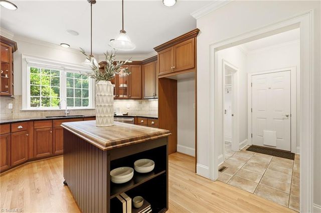 3940 White Hawk Lane, Winston-salem, NC 27106