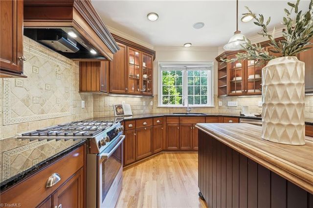 3940 White Hawk Lane, Winston-salem, NC 27106